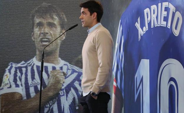 Xabi Prieto durante su intervención ante los medios. /MICHELENA