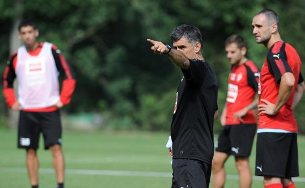 Escalante y Bebé apuntan al once