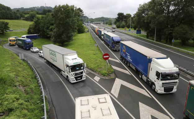 Retenciones de camiones cercanas a la frontera con Francia. 