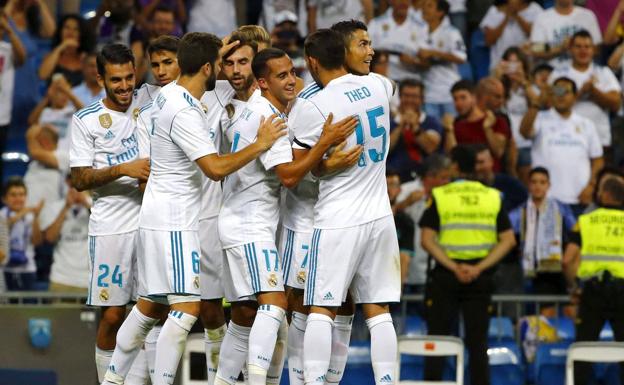Los jugadores del Real Madrid celebran un gol. /Efe