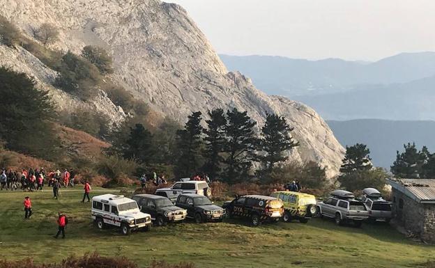 Varios indicios sitúan la búsqueda del montañero de Arrasate en torno al Anboto