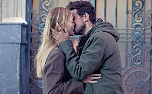 Charlotte Vega y Daniel Luque./