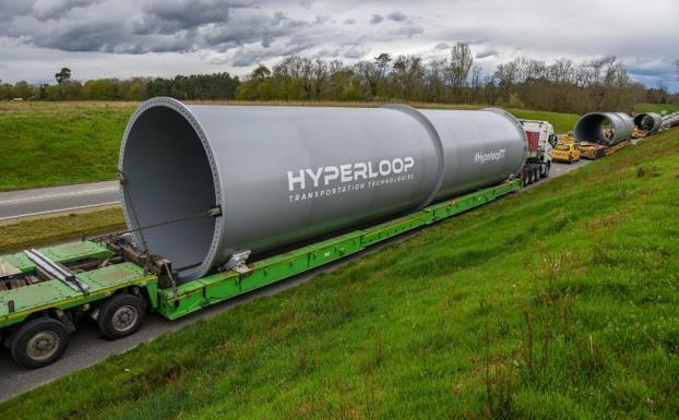 Los tubos que llegan a Toulouse./Hyperloop