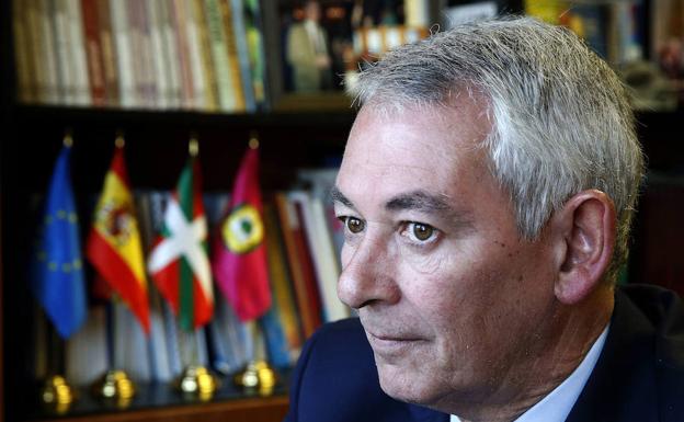 Damborenea, parlamentario del PP vasco, advierte de que si no hay PGE, no se aplicará la nueva 'tarifa eléctrica' a las empresas vascas