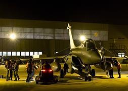 Avión 'Rafale' listo para partir hacia Malí. / Afp/