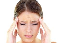 Mujer con migraña. / Archivo/