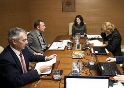 El Parlamento Vasco aprobará este viernes el adelanto a enero de la extra de los funcionarios