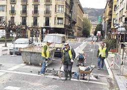 Este domingo se inicia una campaña de arreglo del pavimento que costará 800.000euros