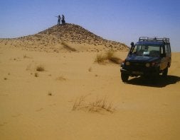 Arqueólogos de la UPV catalogan el patrimonio del Sáhara Occidental