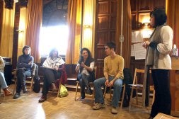 Un grupo de alumnos durante una clase de 'coaching'. /ARIZMENDI/