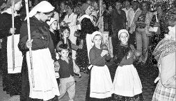 Mujeres y niños rememoran aquella treta histórica./
