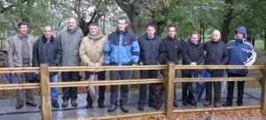 Enirio-Aralar Mankomunitateko hainbat herrietako agintariak atzo Abaltzisketara, Markel Olano, Rafael Uribarren eta Xabier Iturberekin. /BELAUNTZARAN/