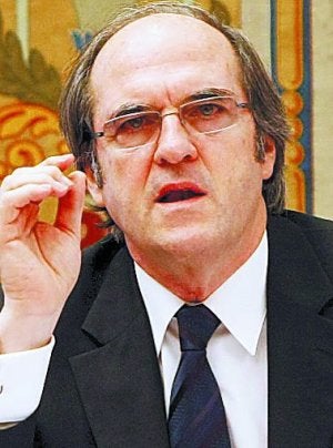El ministro Ángel Gabilondo. ::
EFE/