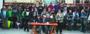 Txaparroko kide eta bazkideak, egoera ikusirik, aurrera ez jarraitzeko erabakia hartu dute. ::
AMAXKAR/