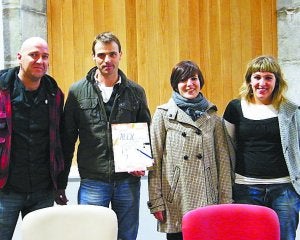Mikel, Bixente, Maite eta Sara asteleheneko aurkezpenean. ::
A.G./