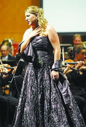 Helena Orcoyen en concierto./