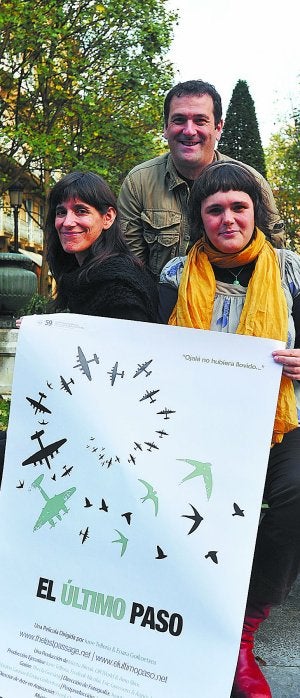 Iurre Tellería, Joxean Goikoetxea y Enara Goikoetxea. ::
UNANUE/