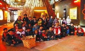 Cuadrilla de participantes ayer en el Museo del Hierro Vasco de Legazpi. ::
LIMIA/
