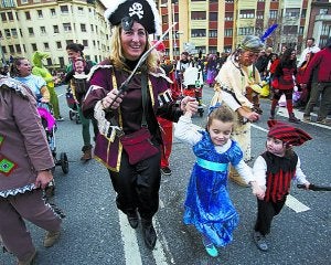 Anaka Haur Eskola. Piratas, indios, cocodrilos y niños perdidos, en el país de Nunca Jamás./