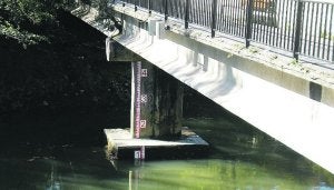 El medidor de caudal en el Urumea a su paso por Martutene./