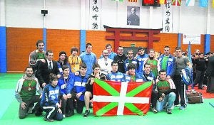 Selección de Euskadi. Entre ellos, los deportistas tolosarras. :: DV/