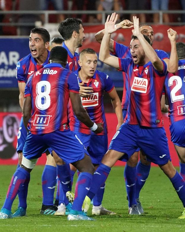 La serenidad navega por Nervión SD Eibar El Diario Vasco La serenidad navega por Nervión SD Eibar El Diario Vasco