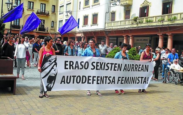 Bilgune Feminista. Una de las asociaciones que recibió el pasado año la subvención. / ETXEBERRIA