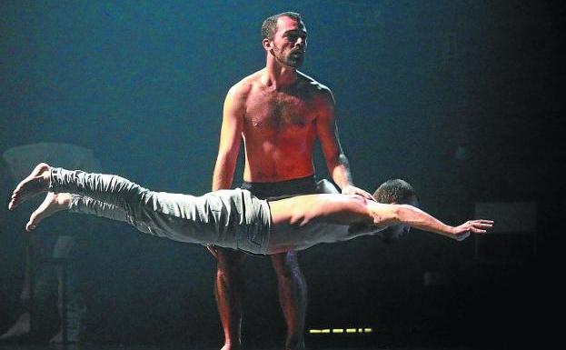 una imagen del nuevo el espectÃ¡culo de Kukai. Portu bilaketarekin bat datozen irudiak