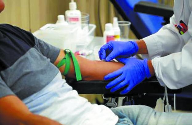 Resultado de imagen de insignias donantes de sangre gipuzkoa foto