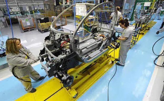 Más de 13.000 empleados de Renault en España, pendientes de la posible