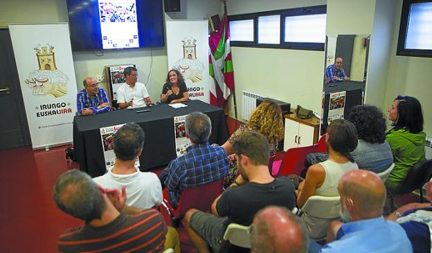Presentación pública de Euskal Jira, celebrada ayer. / F. DE LA HERA