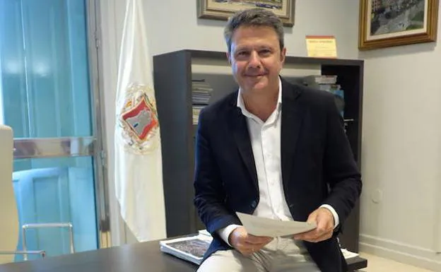 El alcalde de Irun, José Antonio Santano./DE LA HERA