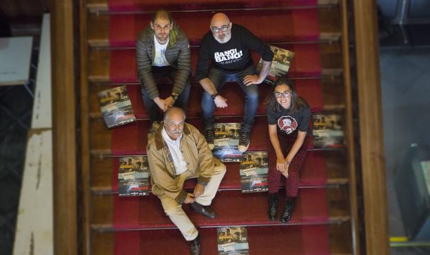 Adur Amilibia, Jon Paul Arroyo, Iñigo Martínez y Juncal Eizaguirre presentaron la próxima cita de Bizinema Bang Bang. / F. DE LA HERA
