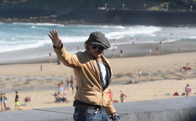 Johnny Depp desembarca después de un viaje lleno de baches 1 Johnny Depp: