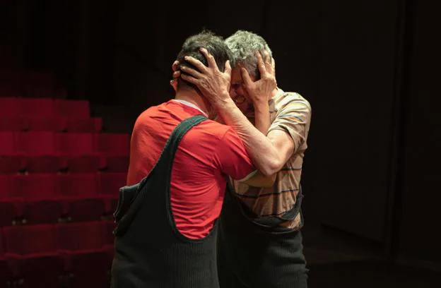Juan Loriente y Óscar Gómez Mata, en un ensayo de 'Makers'./