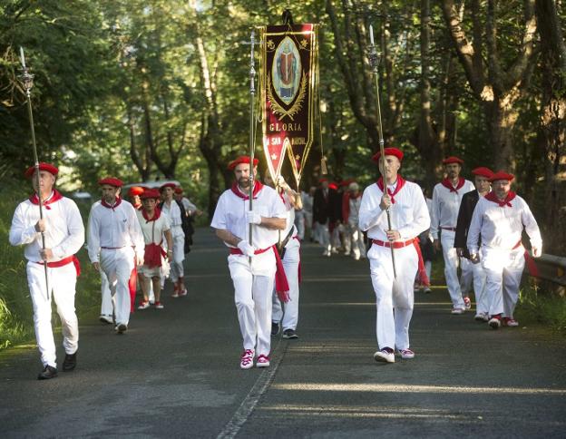 Procesión a San Marcial de Irungo Betiko Alardearen Aldekoak celebrada el 30 de junio de 2020. / F. DE LA HERA