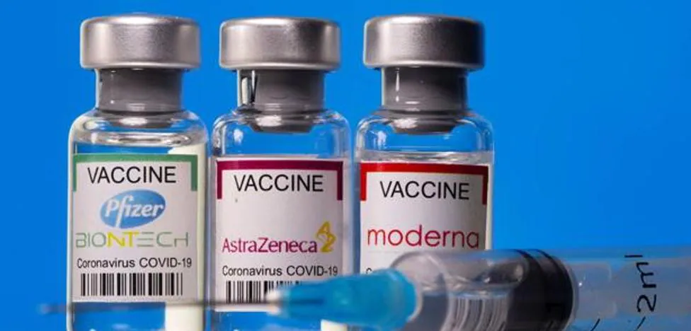 La protección de la vacuna de Moderna dura más que la de Pfizer, según los científicos