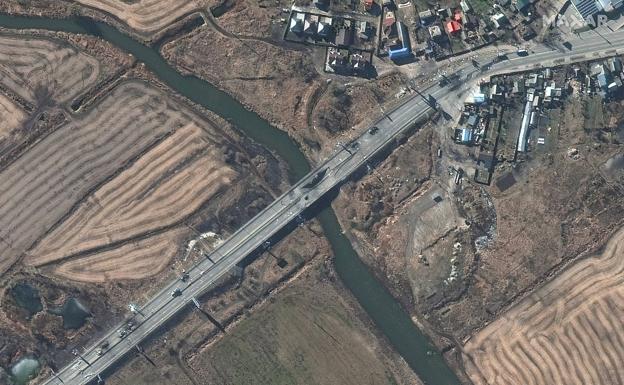 Aerial image of the Irpin Bridge in Kiev. 