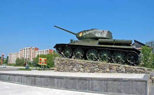 Tank converted into a monument in front of the Transnistrian government building, in Tiraspol, Modavia. 