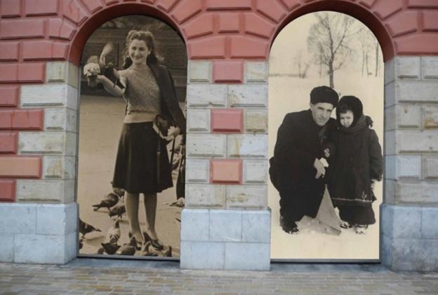 Ezkerrean, Esperanza Ortiz de Zarate, Ingalaterrara bidalitako umeetako bat. / EGO-IBARRA