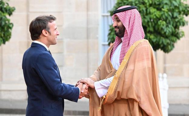 French President Emmanuel Macron receiving Saudi Crown Prince Mohamed Bin Salman at the Elysee on Thursday.