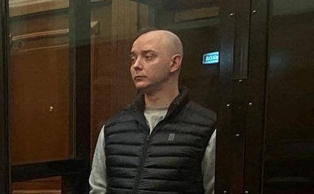The journalist Iván Safrónov, this Monday in Moscow during the hearing in which he has been sentenced to 22 years in prison