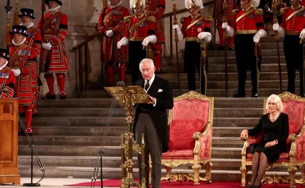 King Charles III makes his first speech in the British Parliament, together with the queen consort Camilla. 
