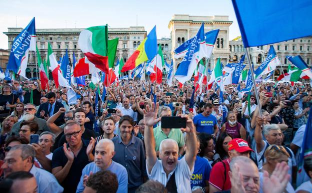 Supporters of the far-right Brothers of Italy party, during a rally in Cathedral Square. 