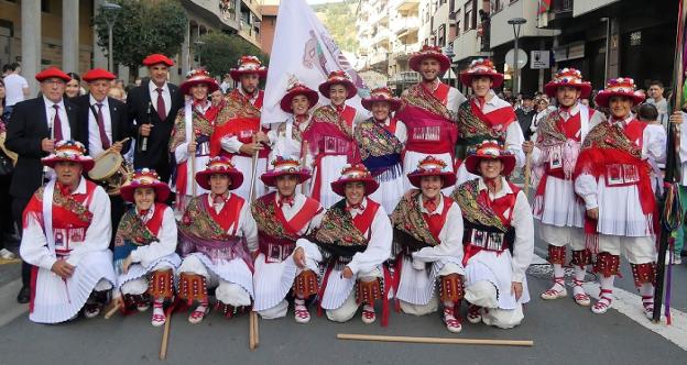Lurra DT, en el desfile de carozas de septiembre de este año. / AGUADO