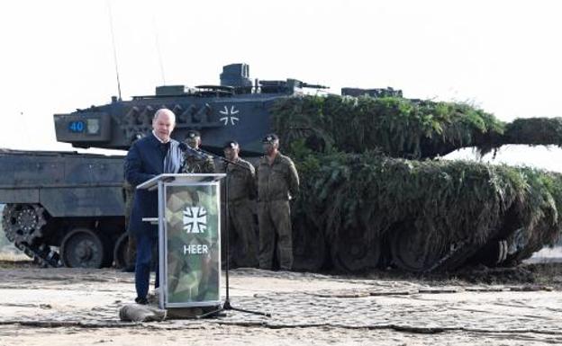 German Chancellor Olaf Scholz, during a visit to the Bergen military base. 