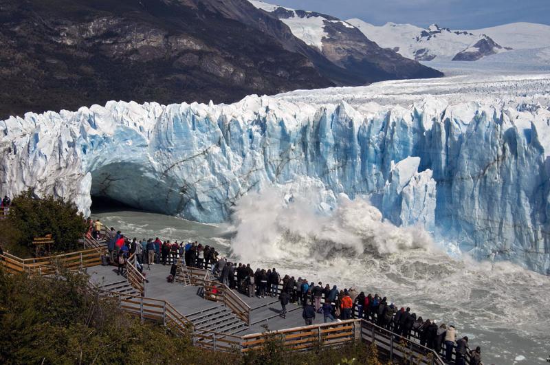 Espectacular Derrumbe Del Caracteristico Puente Del Glaciar Perito Moreno El Diario Vasco