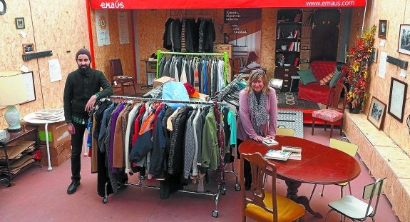 Hay muchos prejuicios para comprar objetos de segunda mano» | El Diario  Vasco